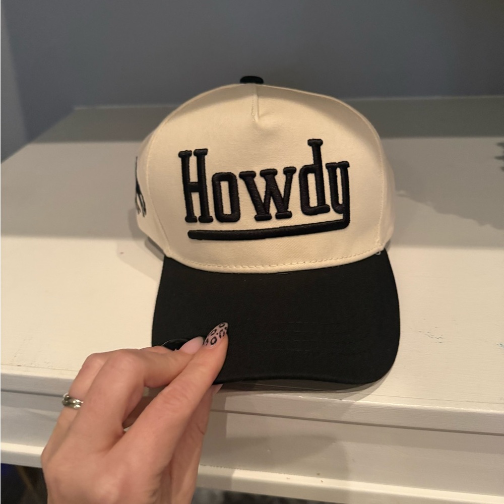 Black and White Howdy Cap